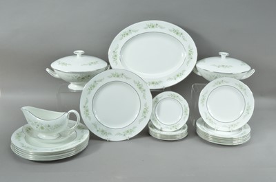 Lot 113 - A Wedgwood bone china dinner service for six