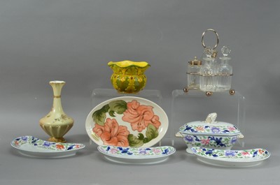 Lot 117 - A mixed collection of ceramics