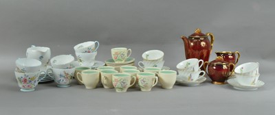 Lot 118 - A collection of part tea and coffee wares