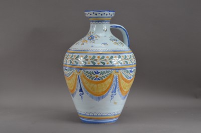 Lot 155 - A 20th century large Talavera ceramic vessel