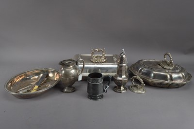 Lot 352 - A collection of silver plate