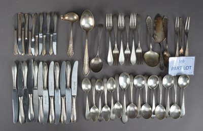 Lot 391 - A large collection of assorted silver plated and stainless stell cutlery