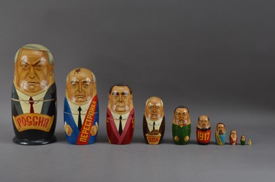 Lot 397 - A set of Russian dolls