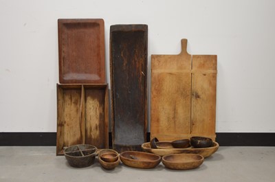 Lot 451 - A collection of treen