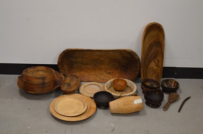 Lot 455 - A collection of treen and other items