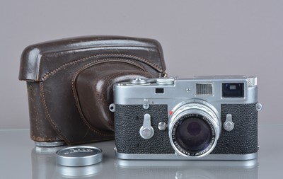 Lot 500 - A Leitz Wetzlar Leica M2 Camera