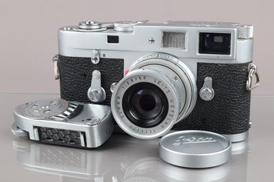 Lot 508 - A Leitz Wetzlar Leica M2 Camera