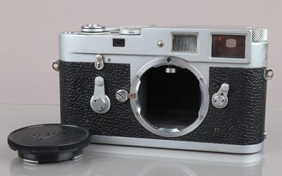 Lot 516 - A Leitz Wetzlar M2 Camera Body