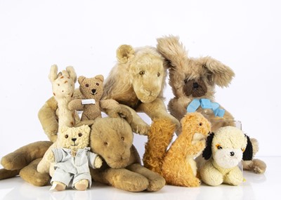 Lot 71 - Eight soft toy animals