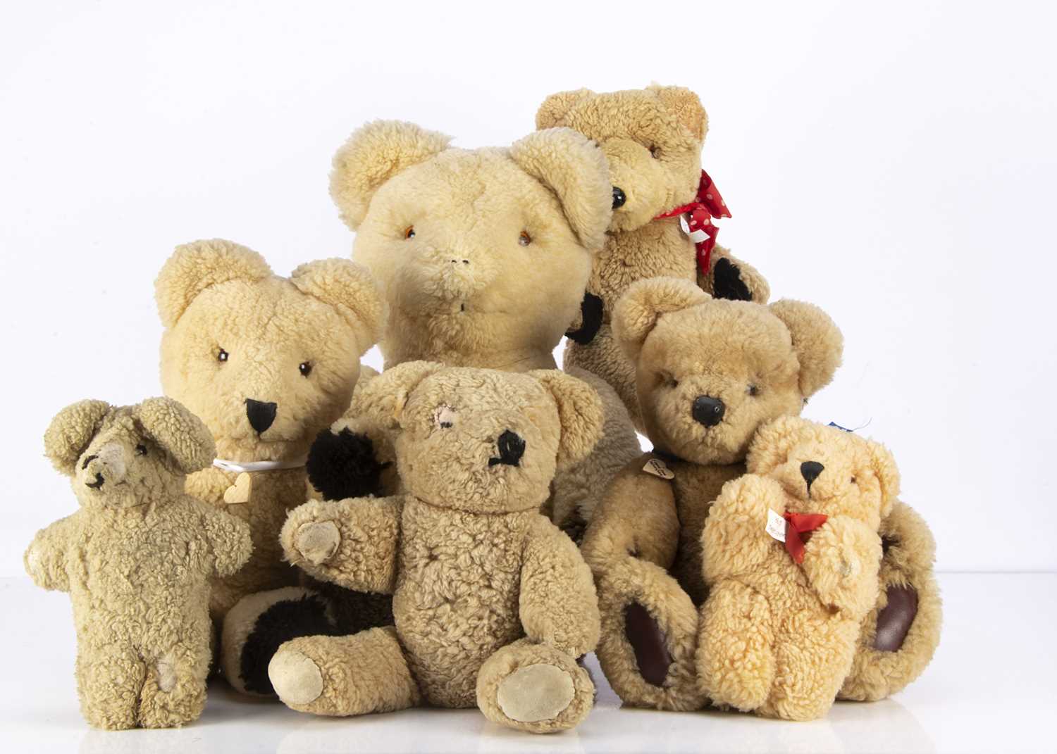 Lot 82 - Fifteen sheepskin teddy bears