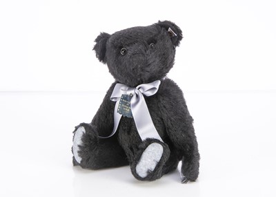 Lot 151 - A Steiff for Danbury Mint limited edition Victoria the Penny Black teddy bear