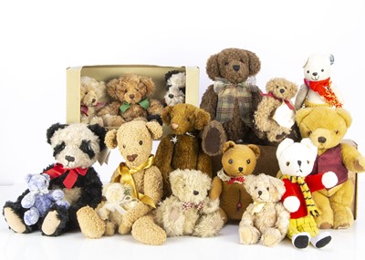 Lot 162 - A selection of manufactured teddy bears