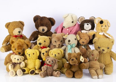 Lot 199 - A very large selection of manufactured teddy bears