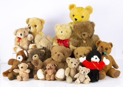 Lot 200 - A very large selection of manufactured teddy bears