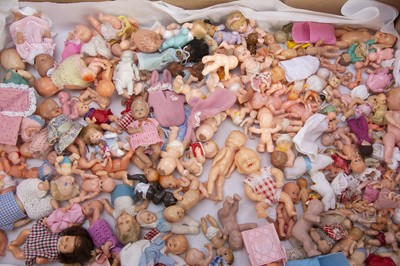 Lot 264 - A large quantity of small baby dolls