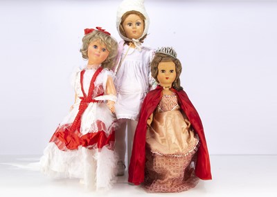 Lot 293 - Seven vintage dolls