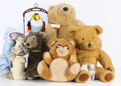 Lot 407 - A large quantity of post-war and recent teddy bears