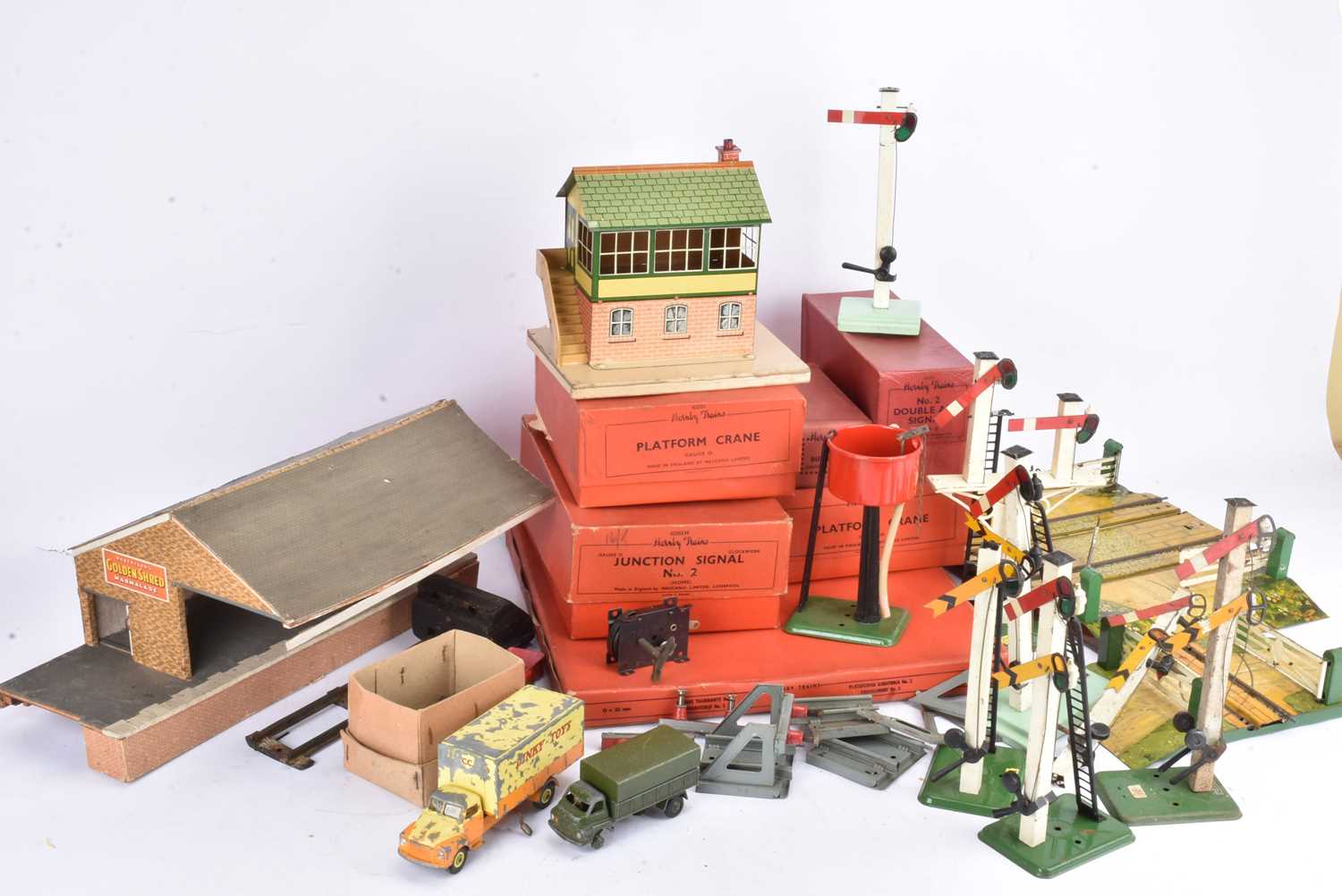 Lot 9 - Hornby 0 Gauge Scenic Accessories (qty in 2 boxes)