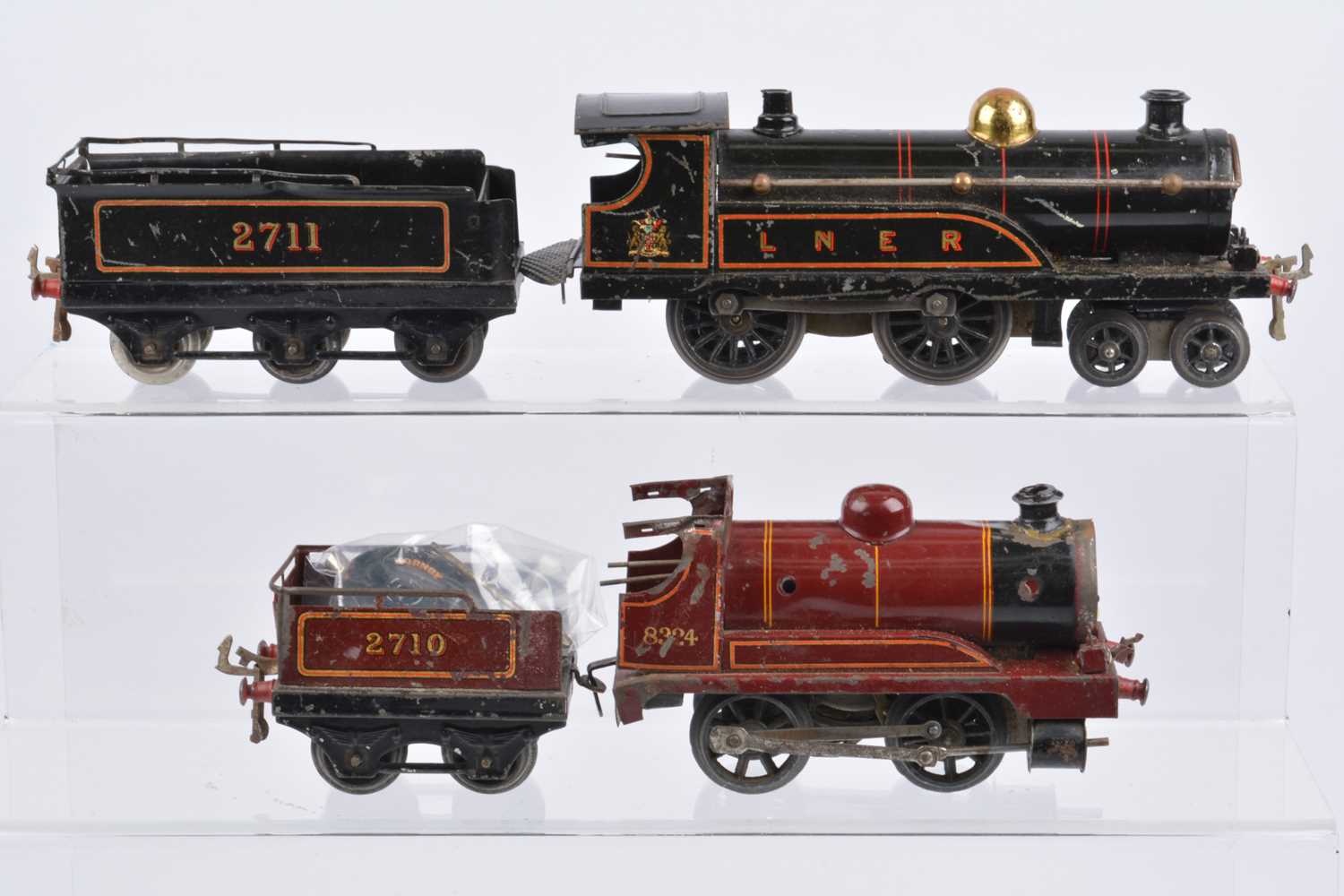 Lot 11 - Early Hornby 0 Gauge clockwork Locomotives and Tenders (5)