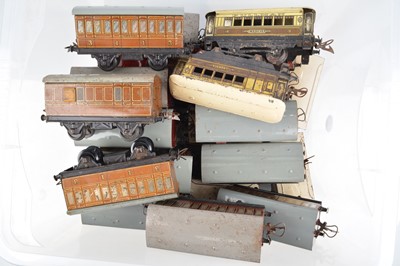 Lot 37 - Pre-and Post-war Hornby 0 Gauge Rolling Stock (31)
