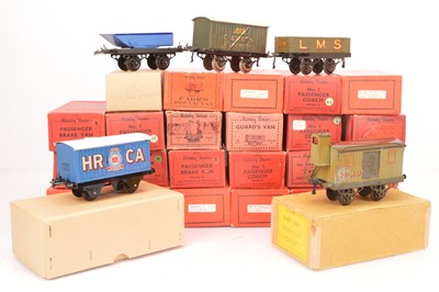 Lot 81 - Boxed Pre-and Post-war Hornby 0 Gauge Rolling Stock (25)