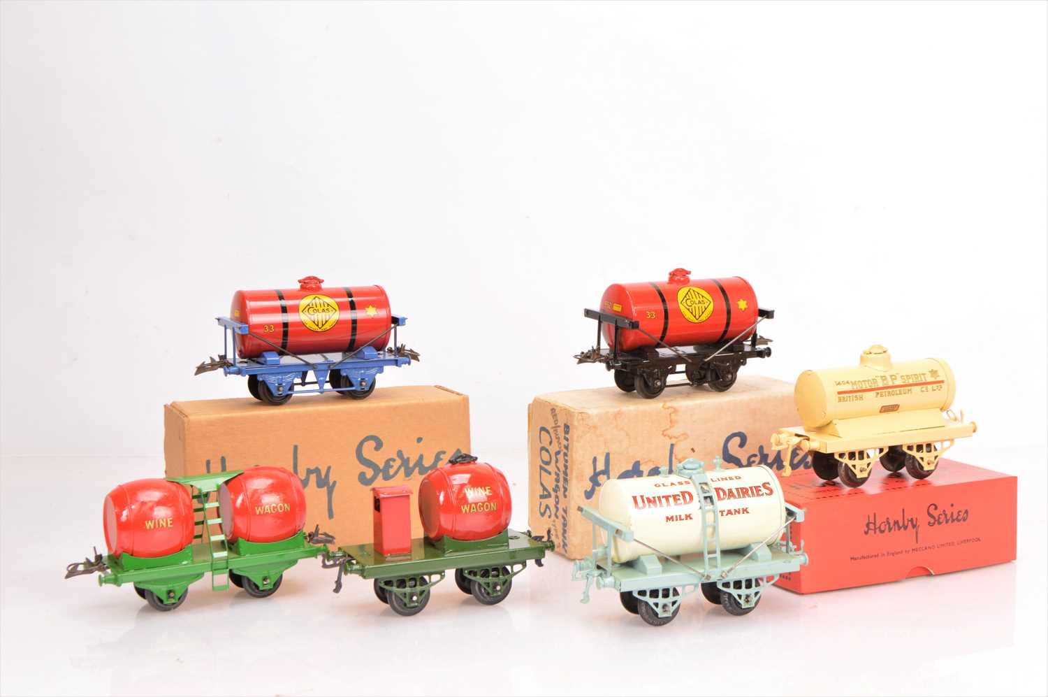 Lot 83 - An assortment of Re-finished Pre-war Hornby 0 Gauge Rolling Stock (6)