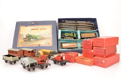 Lot 93 - A Post-war Hornby 0 Gauge clockwork No 101 Tank Passenger Set with additional Stock and Accessories (qty in 2 boxes)