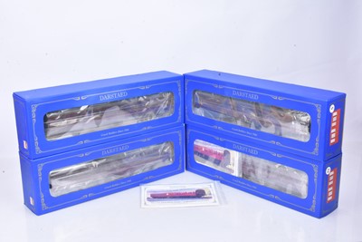 Lot 102 - Darstaed 0 Gauge BR maroon Mk1 Suburban Coaches