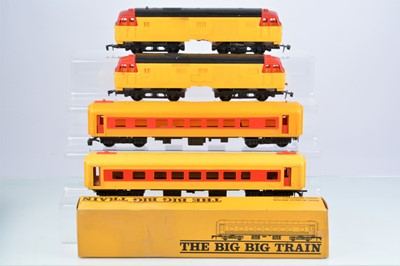 Lot 189 - Three Tri-ang Big Big 0 Gauge Novo yellow Hymeks and four yellow Continental Coaches