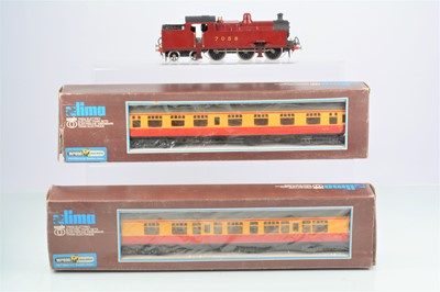 Lot 197 - Lima 0 Gauge BR Coaches and Scratchbuilt 0-6-4T using a Lima 0-6-0 Chassis