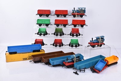 Lot 207 - Tri-ang 0 Gauge Big Big Goods Rolling Stock (20)