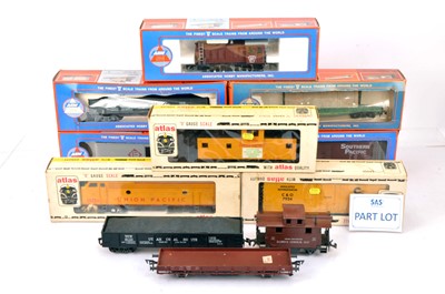 Lot 211 - AHM (Rivarossi) and Atlas 0 Gauge American Locomotives and Rolling Stock (15)