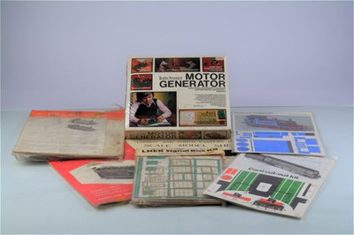 Lot 216 - O and other Gauges Card and plastic unmade kits