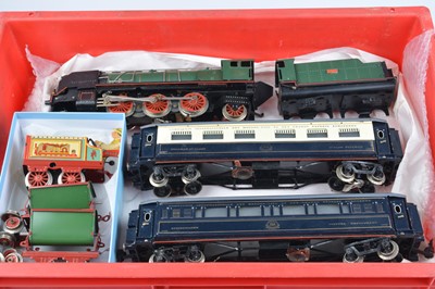 Lot 254 - Modern Repro Paya 0 gauge electric and clockwork Trains (7)