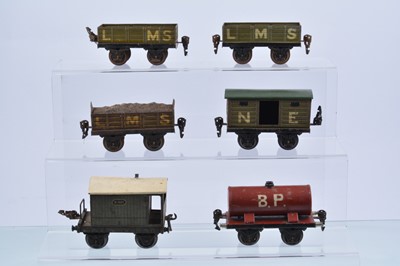 Lot 256 - Marklin 0 Gauge UK Market Freight Stock (6)