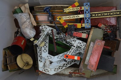 Lot 271 - A Multifarious assortment of 0 Gauge Scenic Accessories