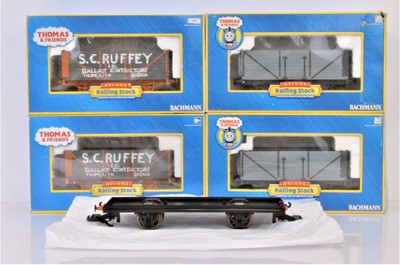 Lot 328 - Bachmann G Gauge Thomas & Chassis Wagons (5)