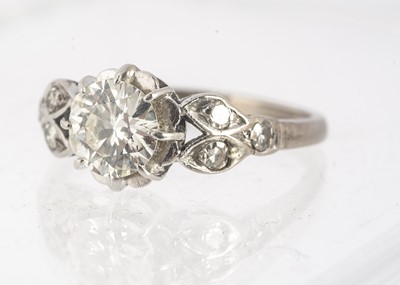 Lot 9 - An 18ct white gold diamond solitaire