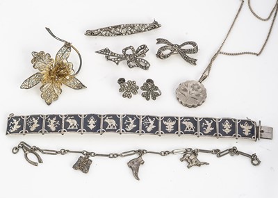 Lot 16 - A small quantity of silver jewels