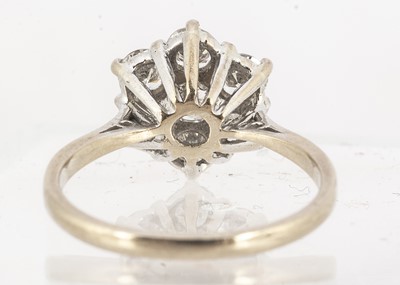 Lot 63 - An 18ct white gold diamond cluster ring