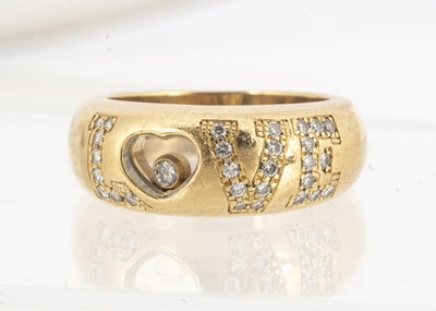 Lot 67 - An 18ct gold Chopard LOVE dress ring
