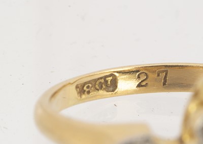 Lot 69 - An 18ct gold early 20th Century diamond set posy ring