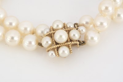 Lot 78 - A 14ct gold and cultured pearl double row bracelet