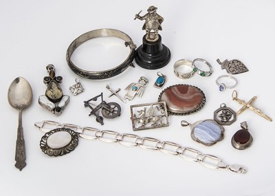 Lot 139 - a collection of silver items