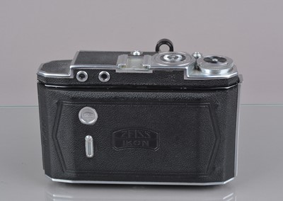 Lot 107 - A Zeiss Ikon Super Ikonta B 530/16 Rangefinder Camera