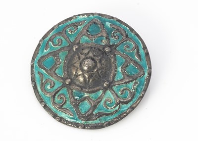 Lot 199 - An Iona Alexander Ritchie silver and enamel style circular Celtic brooch