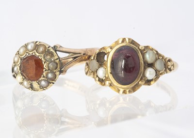 Lot 204 - Two 9ct gold gem set dress rings