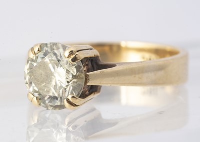 Lot 218 - An 18ct gold diamond solitaire