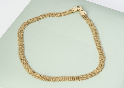 Lot 221 - An 18ct gold necklace