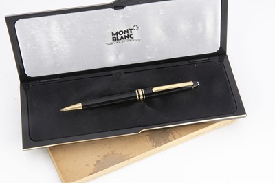 Lot 277 - A modern Mont Blanc Meisterstuck retractable biro